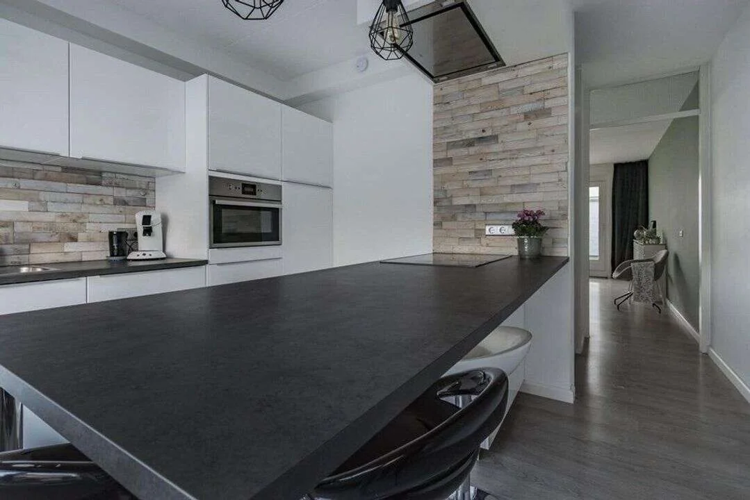 geblurde versie van de foto als achtergrond