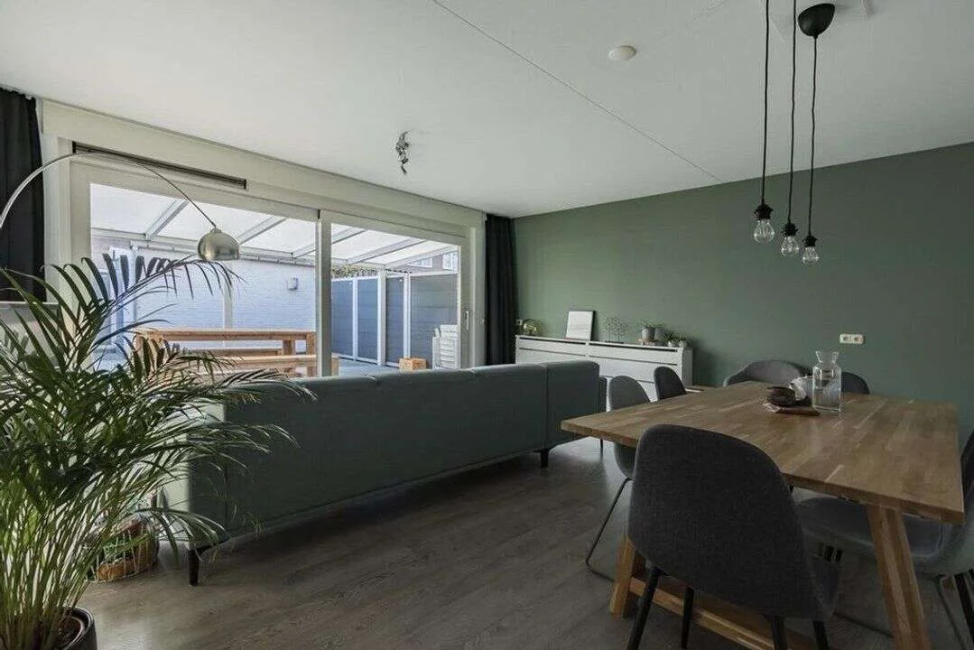 geblurde versie van de foto als achtergrond