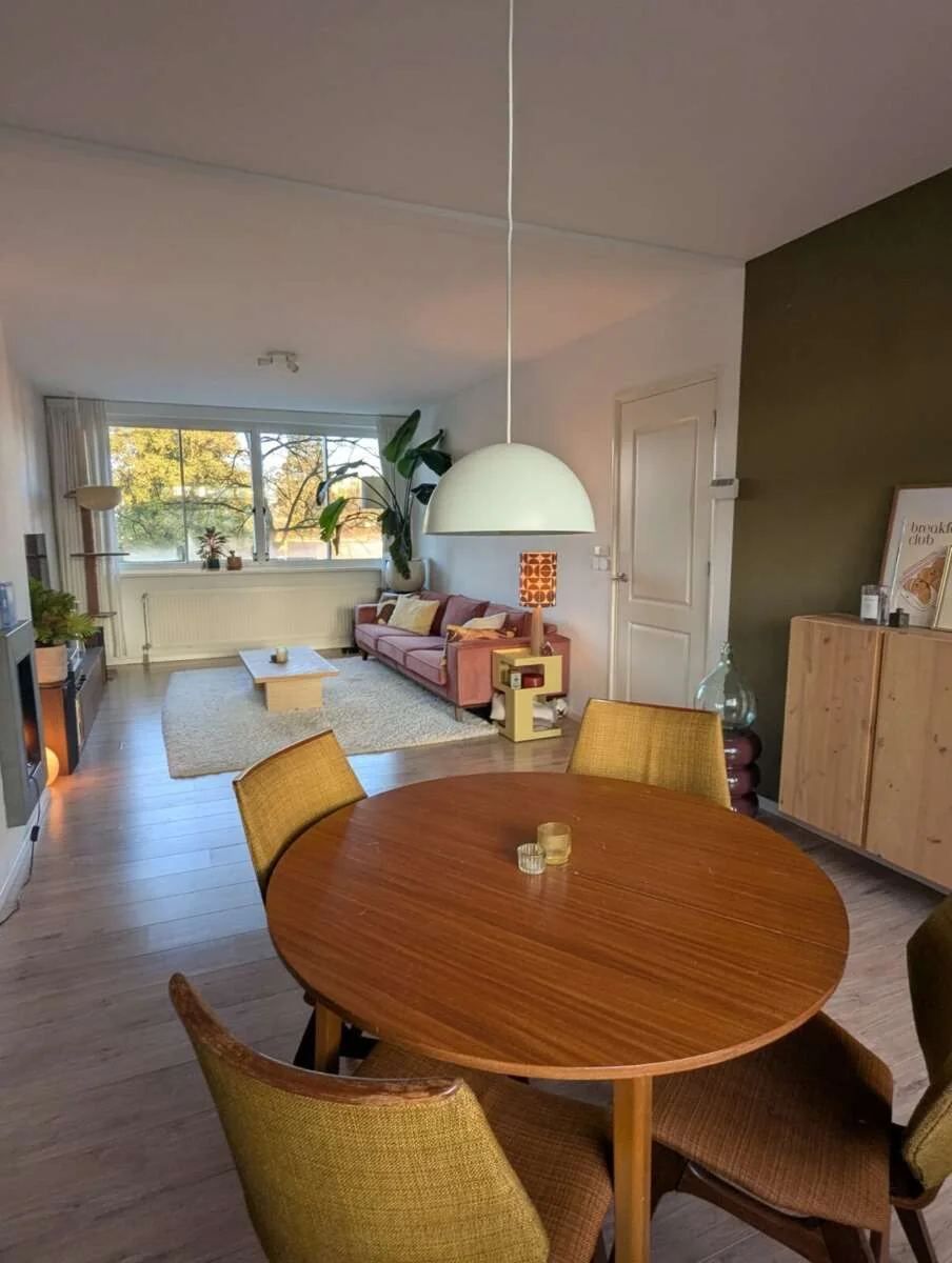 geblurde versie van de foto als achtergrond