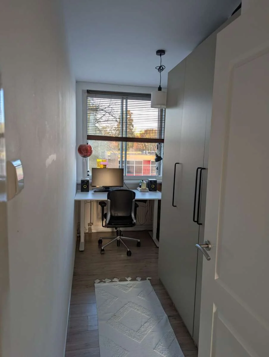 geblurde versie van de foto als achtergrond