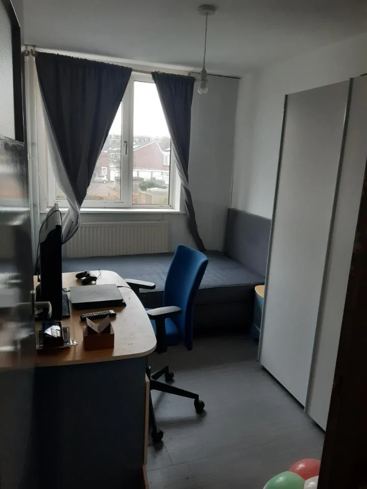 Foto van de Kamer gelegen aan de De la Sallestraat in Amsterdam