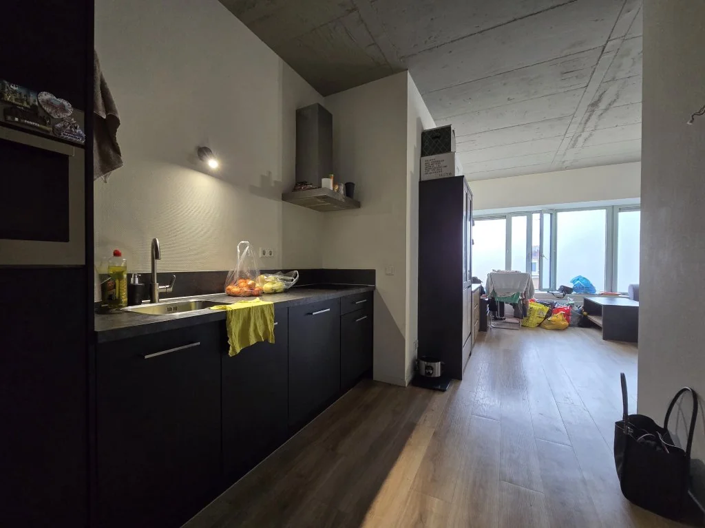 geblurde versie van de foto als achtergrond