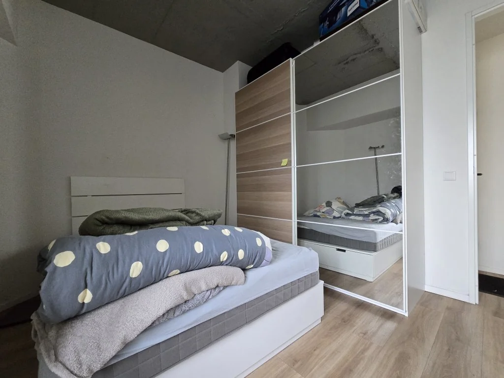 geblurde versie van de foto als achtergrond