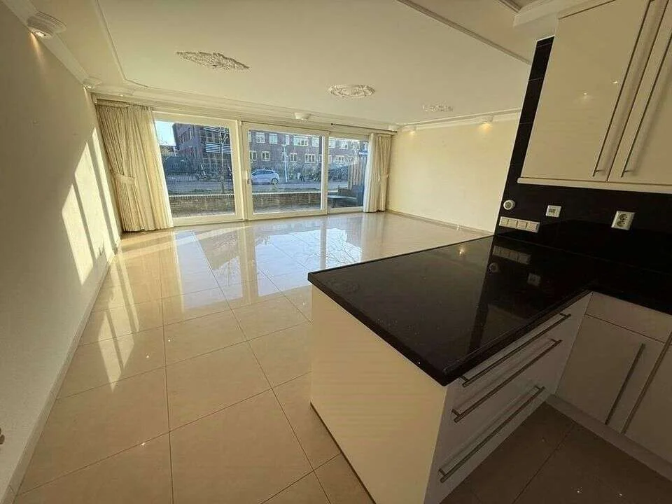 Foto van de Appartement gelegen aan de Eliza van Calcarstraat in Amsterdam