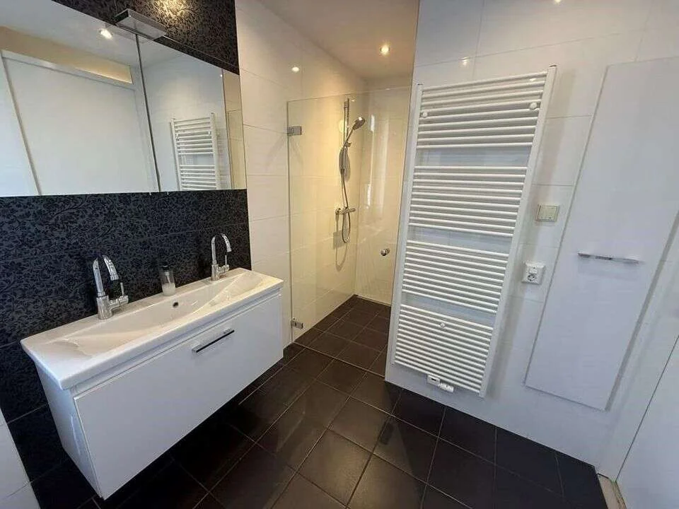 Foto van de Appartement gelegen aan de Eliza van Calcarstraat in Amsterdam