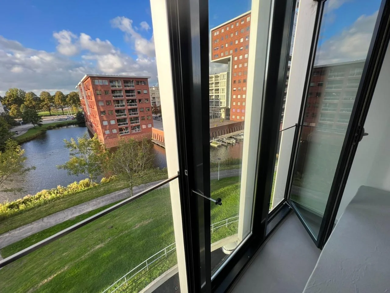 Foto van de Kamer gelegen aan de Oeverpad in Amsterdam