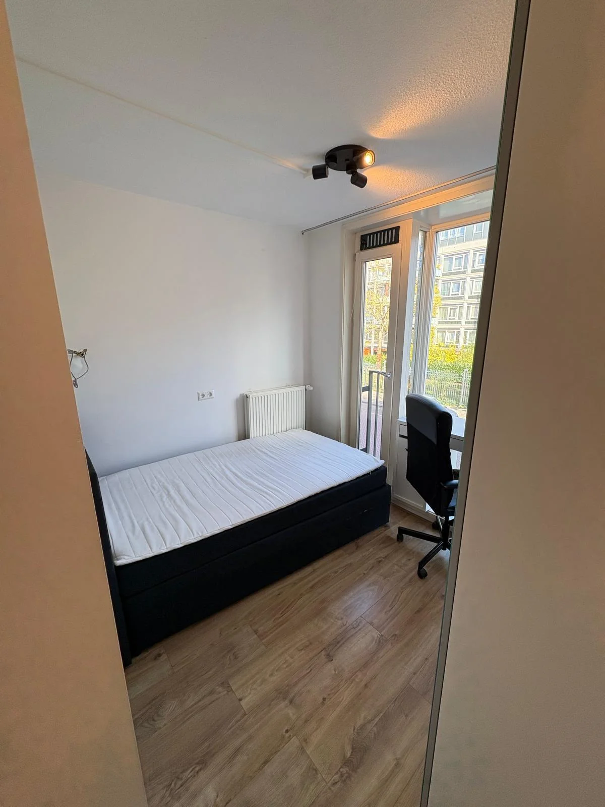 Foto van de Kamer gelegen aan de Clauskindereweg in Amsterdam