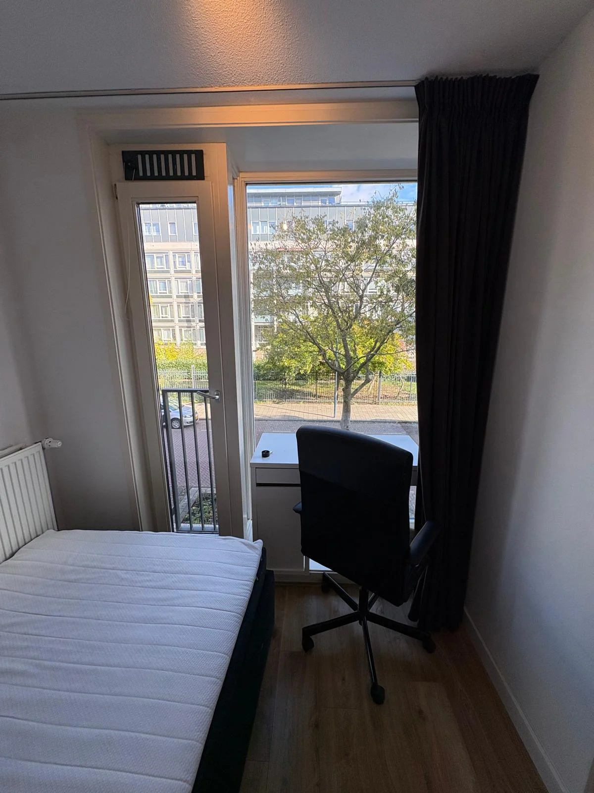 Foto van de Kamer gelegen aan de Clauskindereweg in Amsterdam