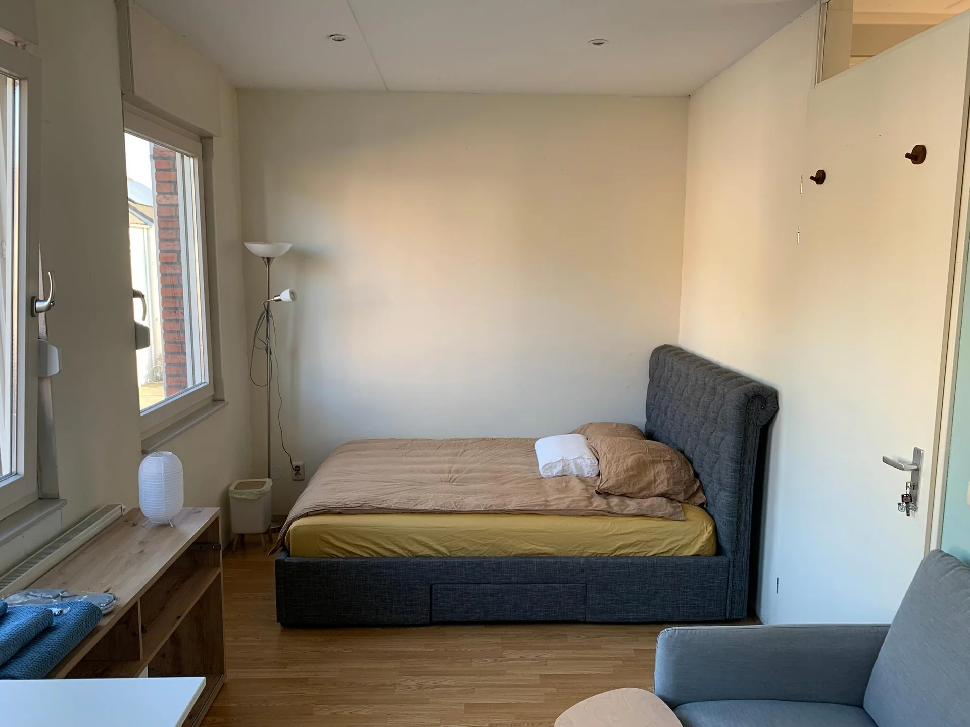 geblurde versie van de foto als achtergrond