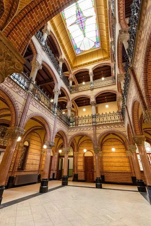 geblurde versie van de foto als achtergrond