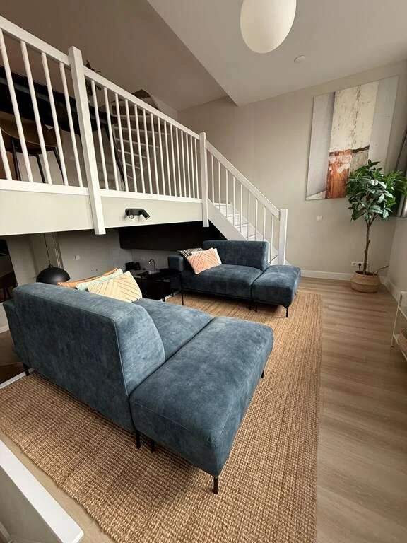 geblurde versie van de foto als achtergrond