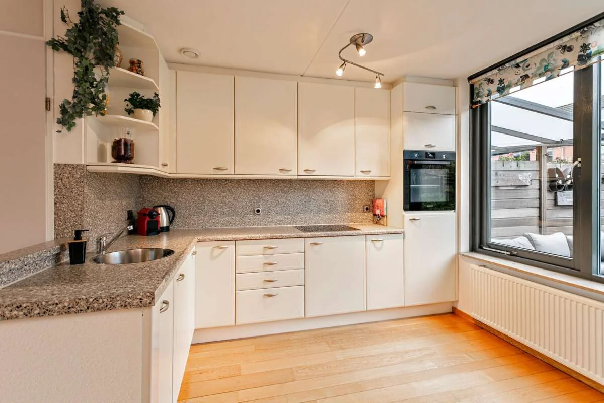 geblurde versie van de foto als achtergrond