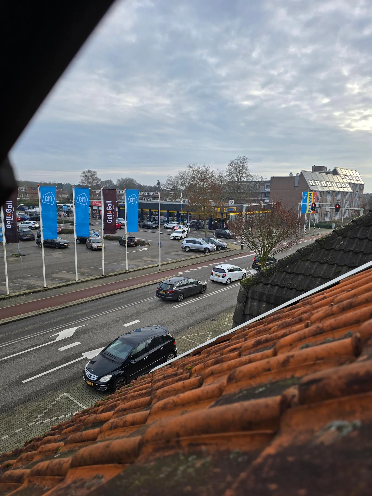 geblurde versie van de foto als achtergrond