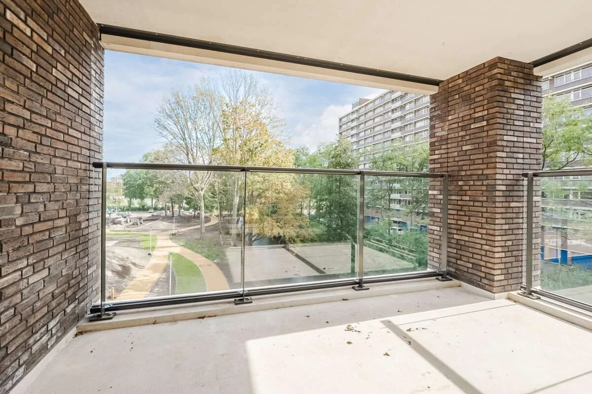 geblurde versie van de foto als achtergrond