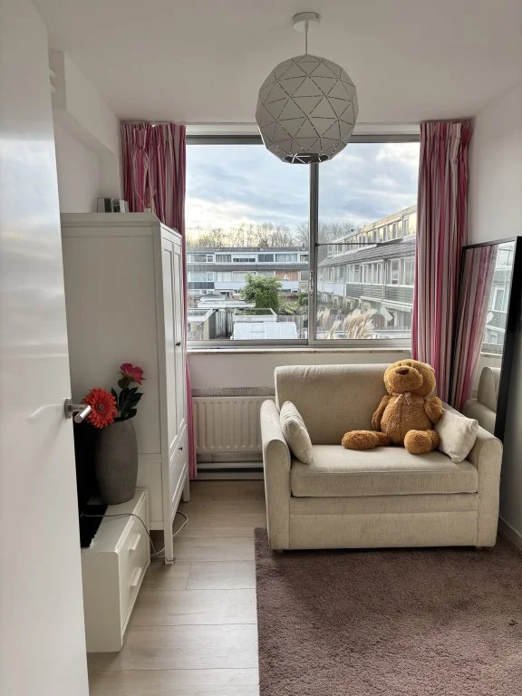 geblurde versie van de foto als achtergrond