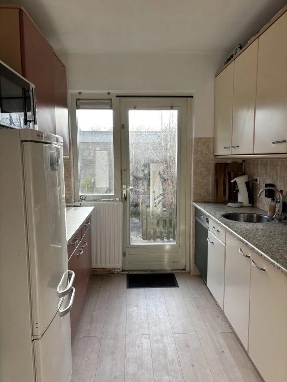 geblurde versie van de foto als achtergrond