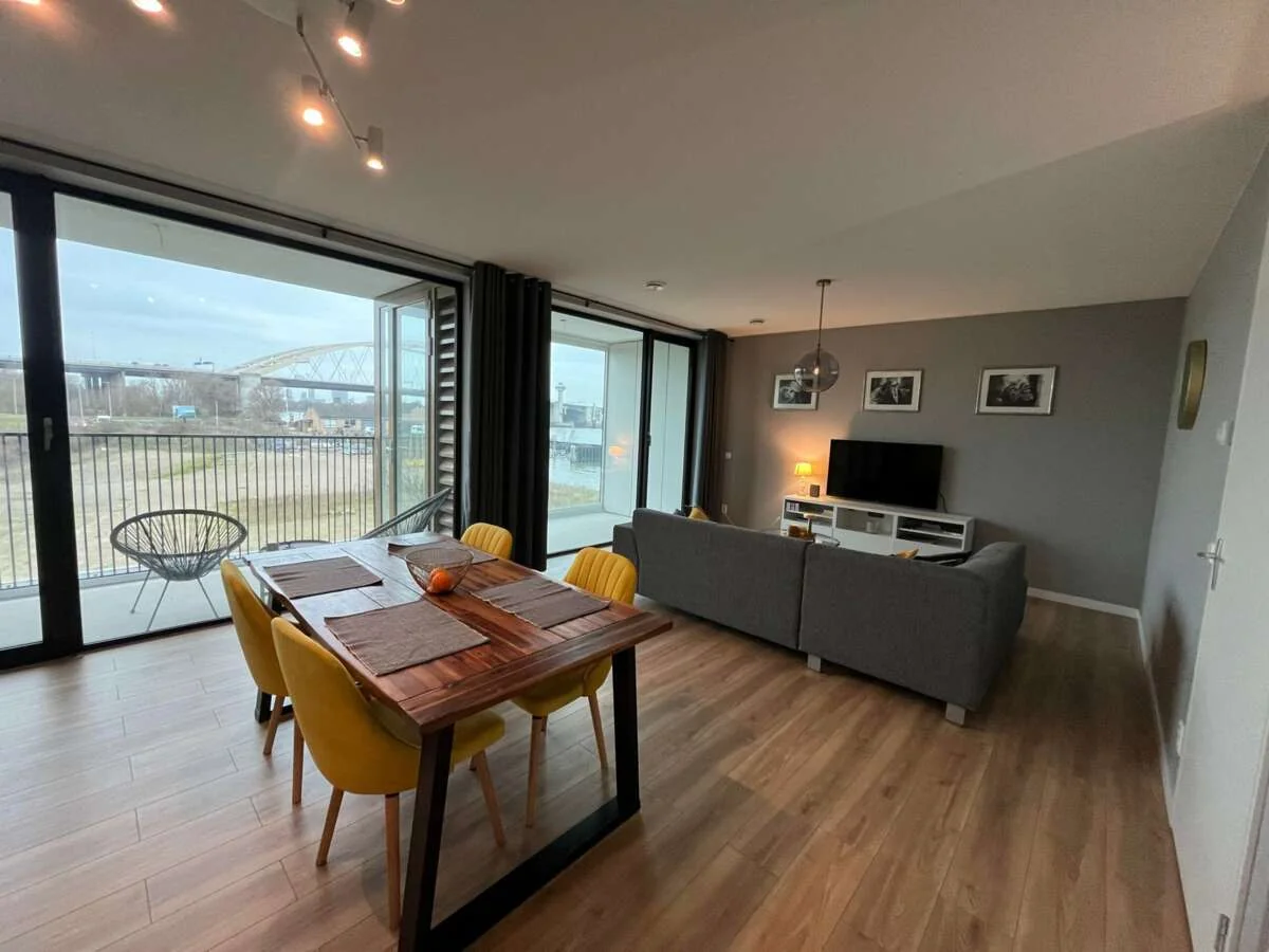 Foto van de Appartement gelegen aan de Pampuskade in Rotterdam