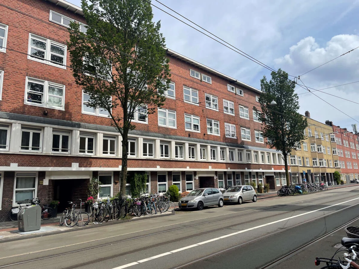 Foto van de Appartement gelegen aan de Admiraal De Ruijterweg in Amsterdam