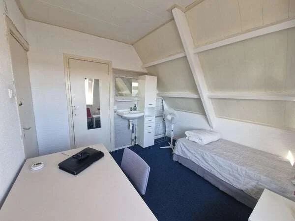 Foto van de Kamer gelegen aan de Grote Kerkstraat in Hoogeveen