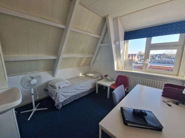 Foto van de Kamer gelegen aan de Grote Kerkstraat in Hoogeveen