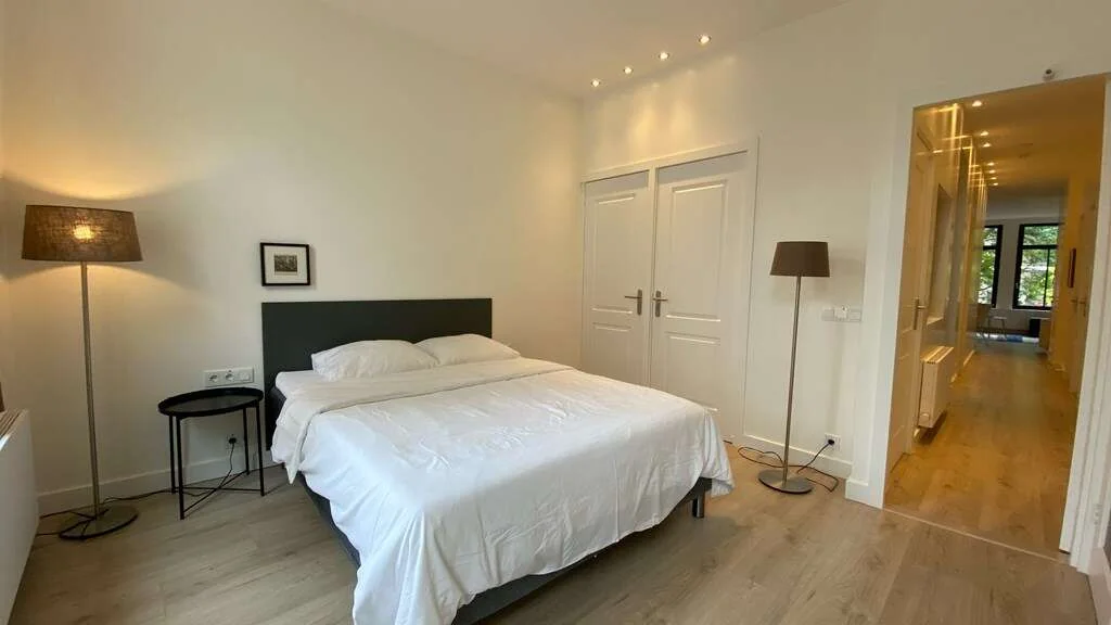 geblurde versie van de foto als achtergrond