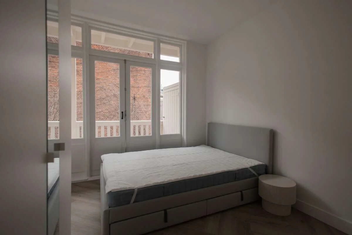 geblurde versie van de foto als achtergrond