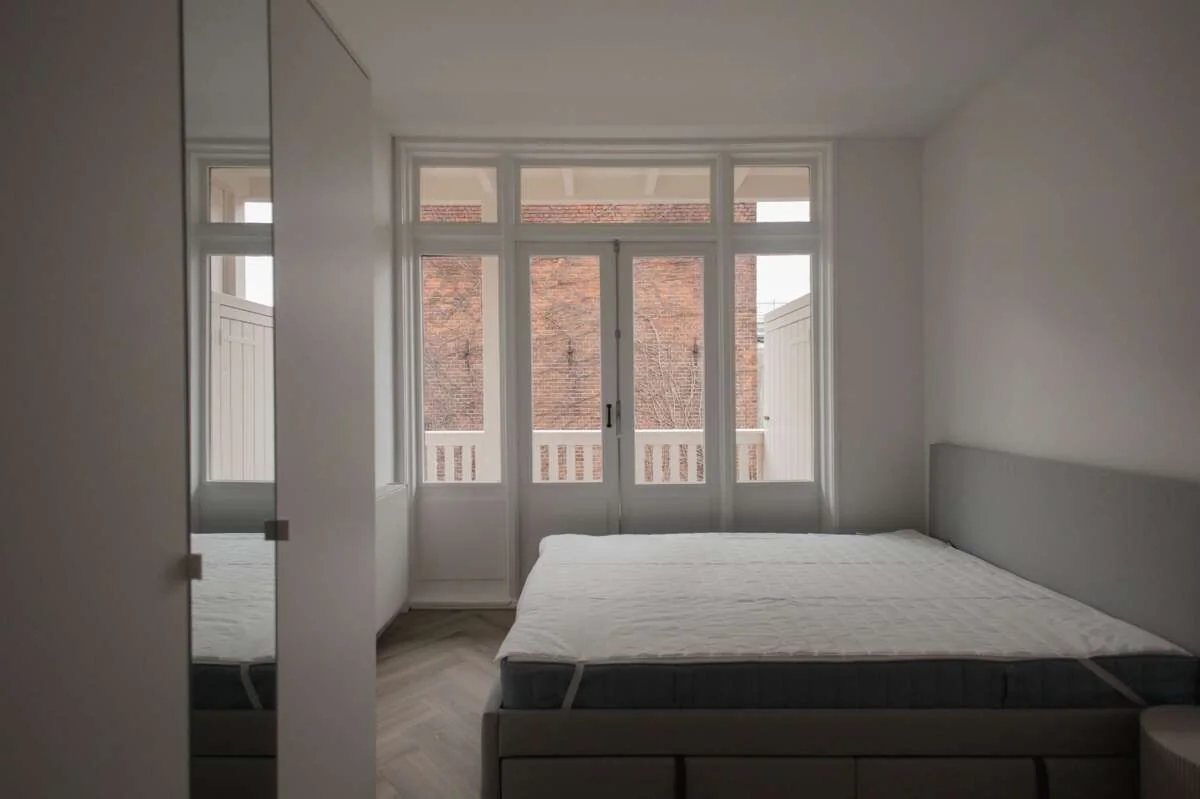 geblurde versie van de foto als achtergrond