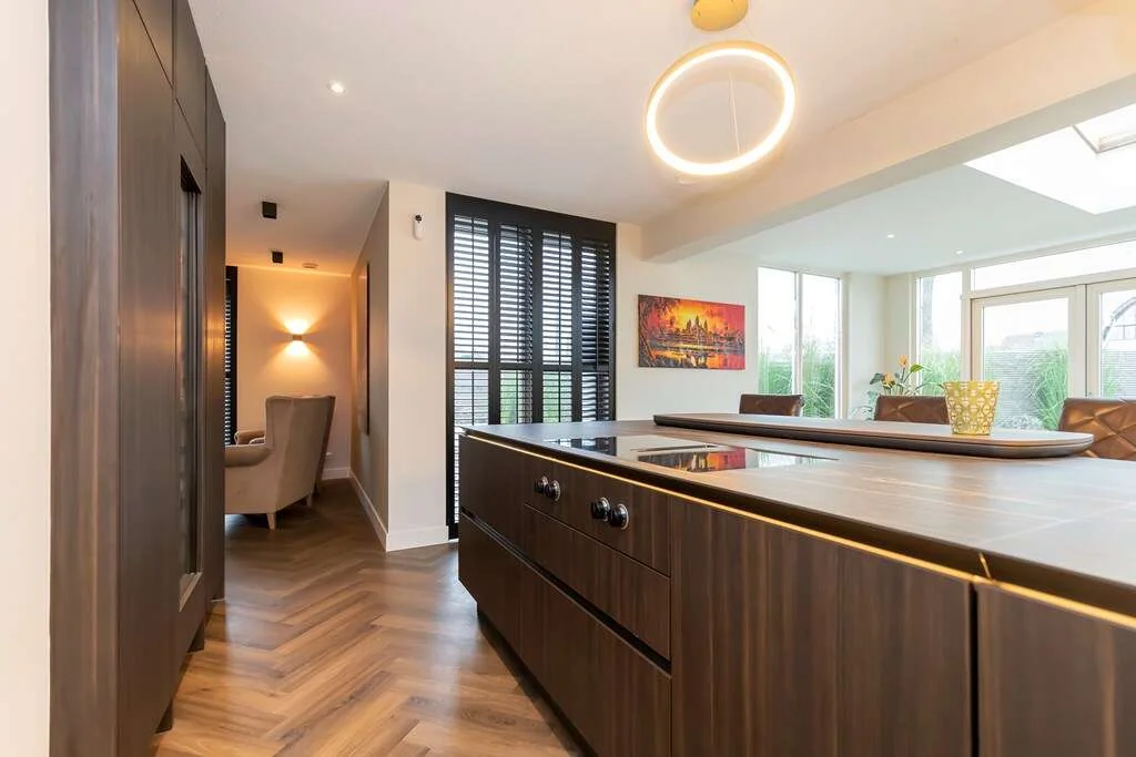 geblurde versie van de foto als achtergrond