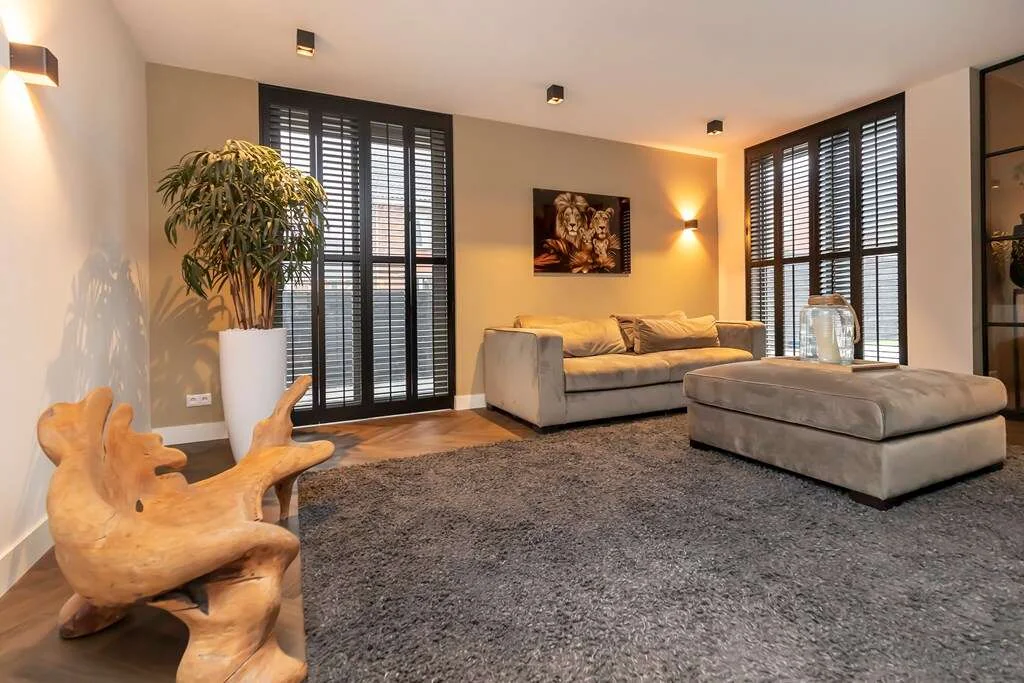 geblurde versie van de foto als achtergrond