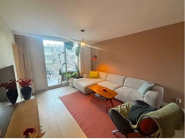 Foto van de Appartement gelegen aan de Akbarstraat in Amsterdam