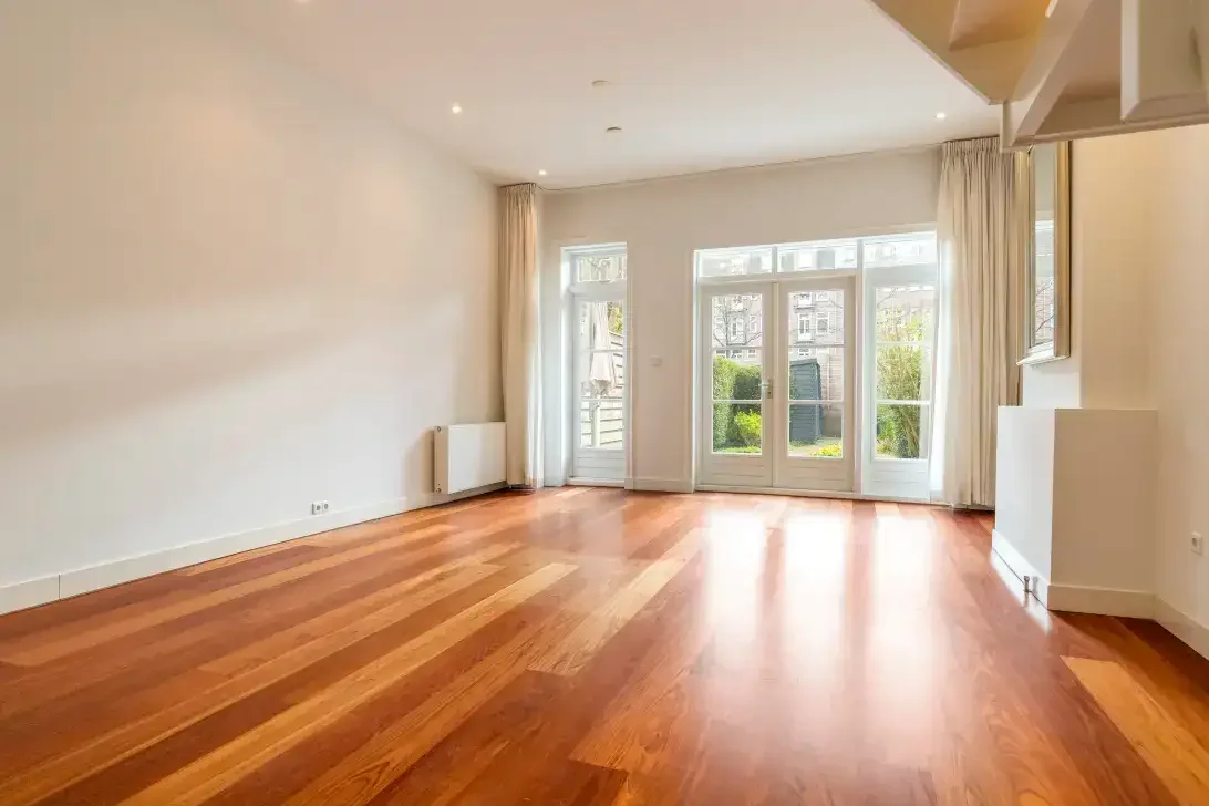 geblurde versie van de foto als achtergrond