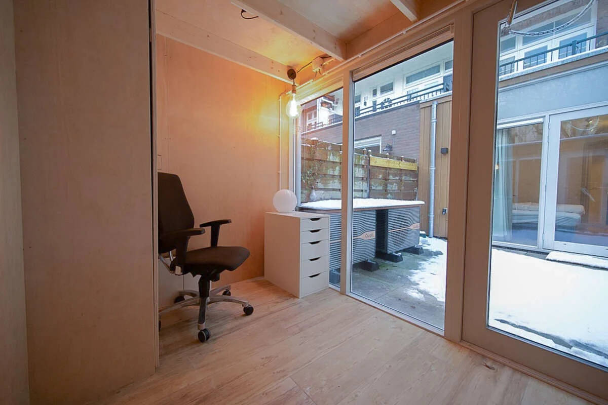 geblurde versie van de foto als achtergrond