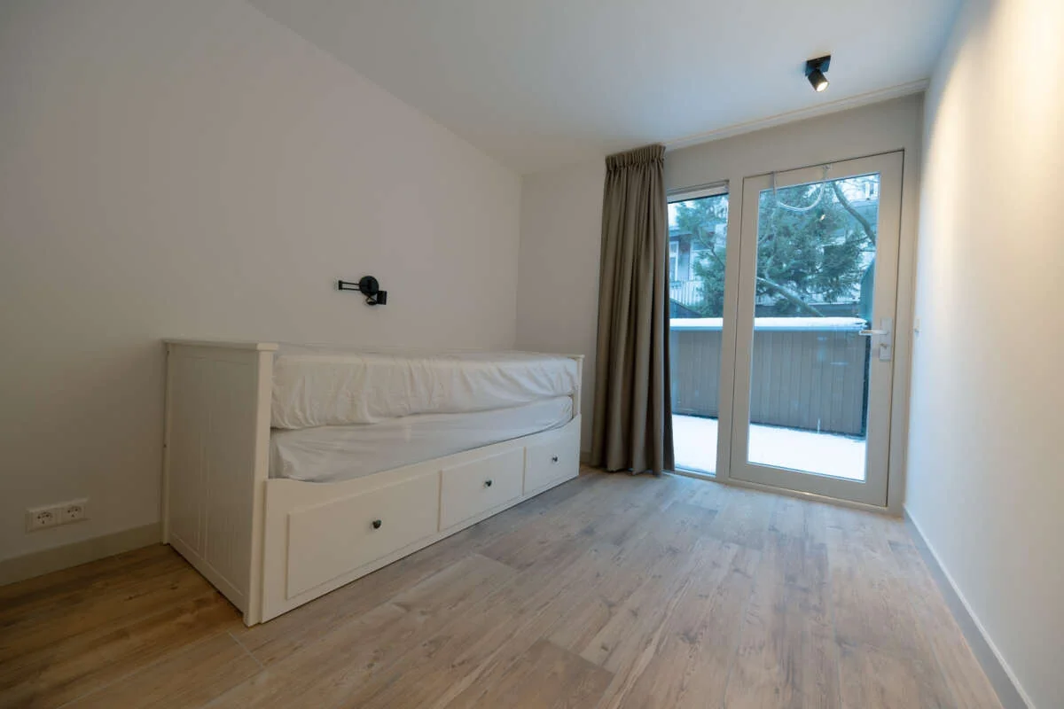 geblurde versie van de foto als achtergrond