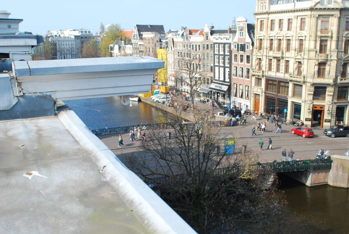 geblurde versie van de foto als achtergrond