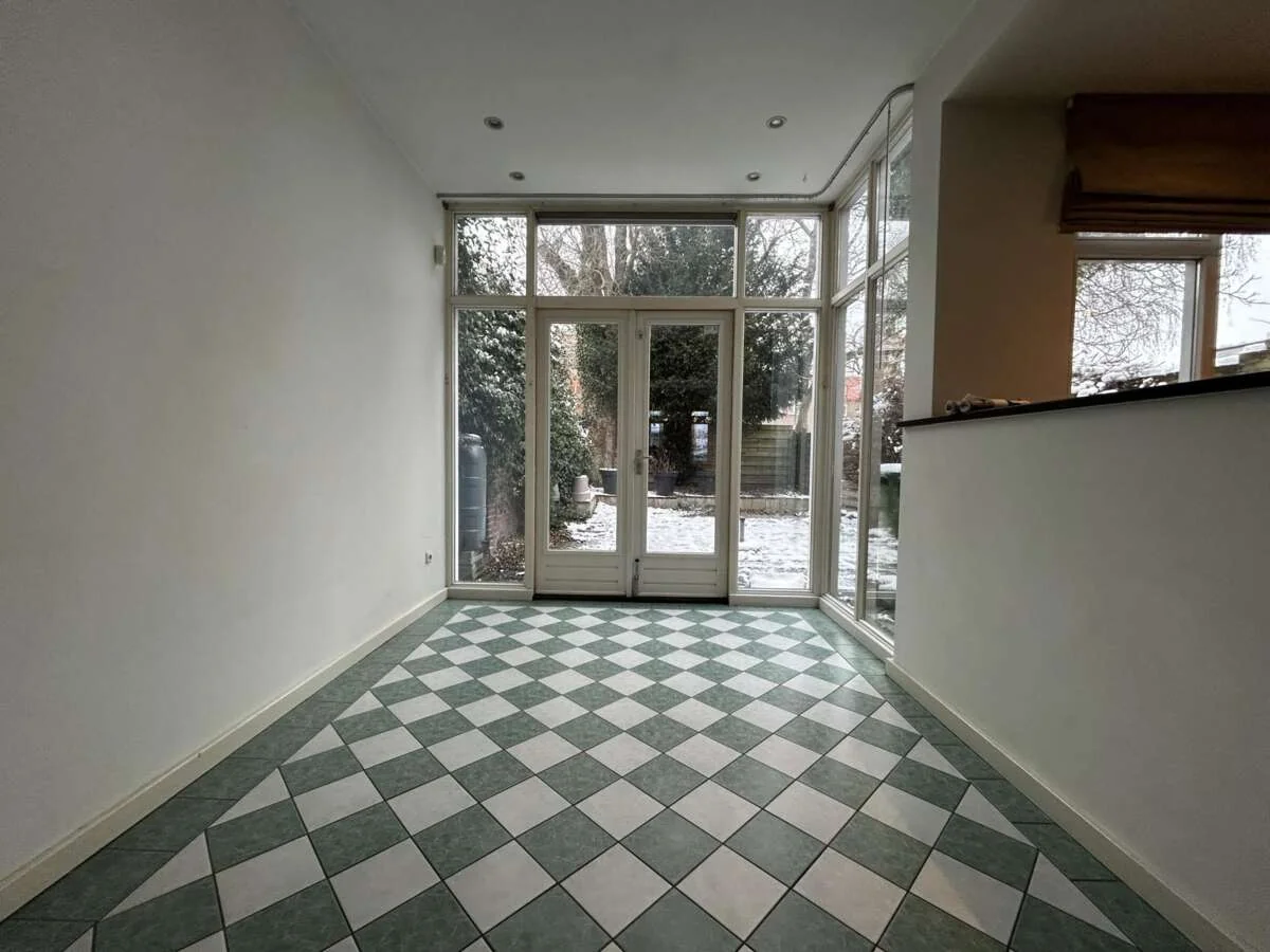 geblurde versie van de foto als achtergrond