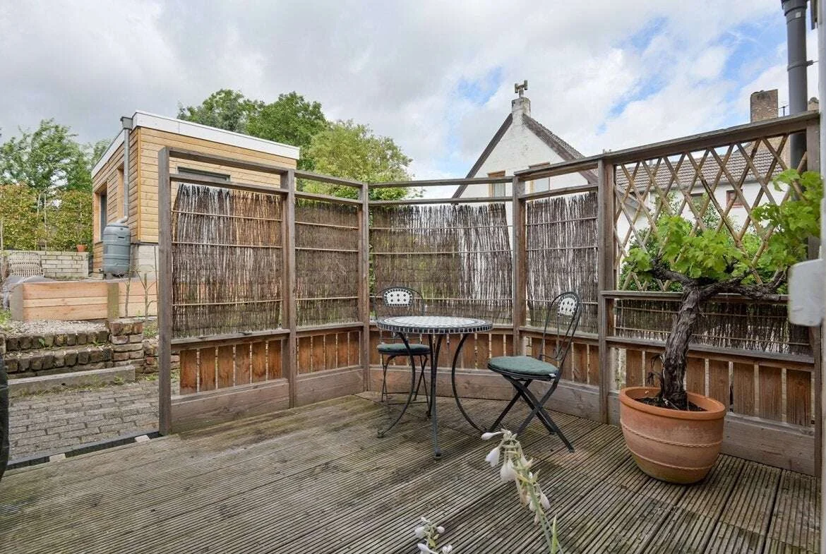 geblurde versie van de foto als achtergrond