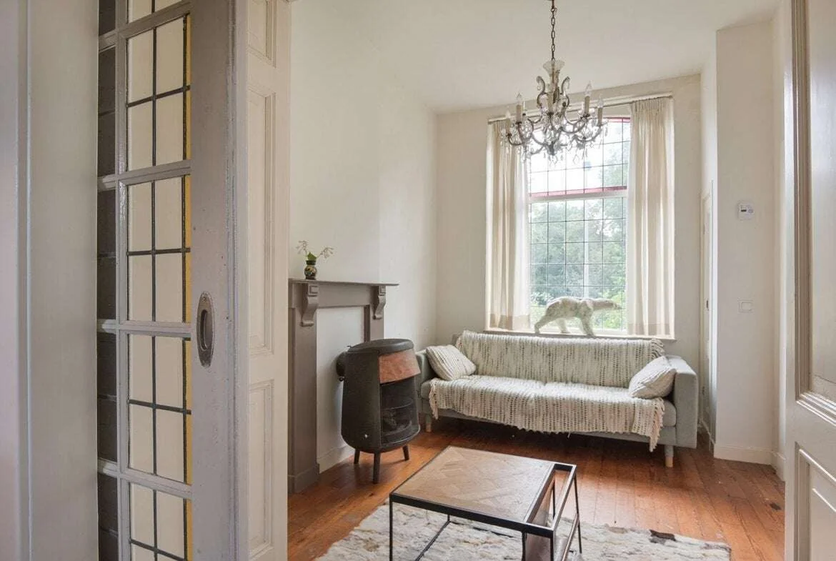 geblurde versie van de foto als achtergrond