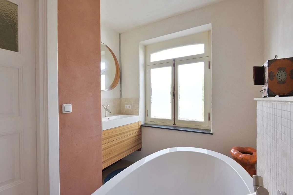 geblurde versie van de foto als achtergrond