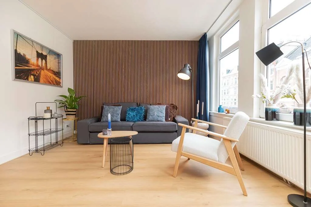 geblurde versie van de foto als achtergrond