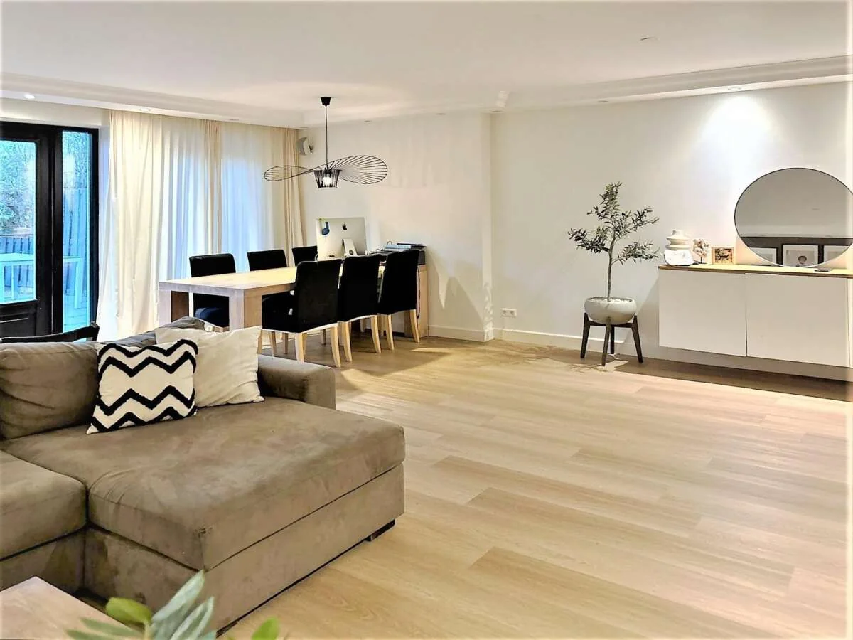 Foto van de Appartement gelegen aan de Haya van Someren-Downerstraat in Amsterdam