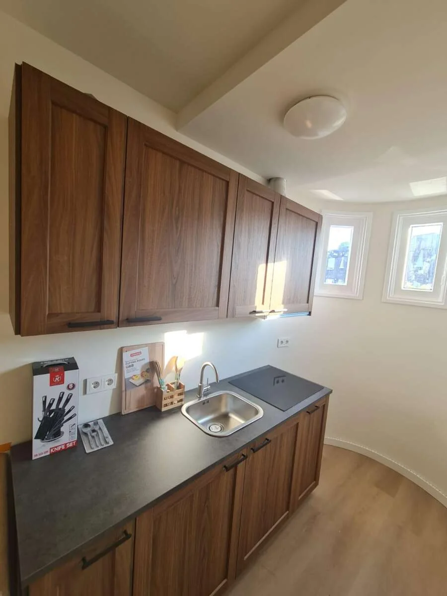 geblurde versie van de foto als achtergrond