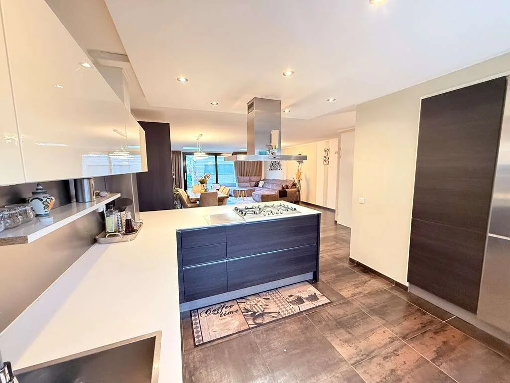 Foto van de Appartement gelegen aan de Loethoelilaan in Amstelveen