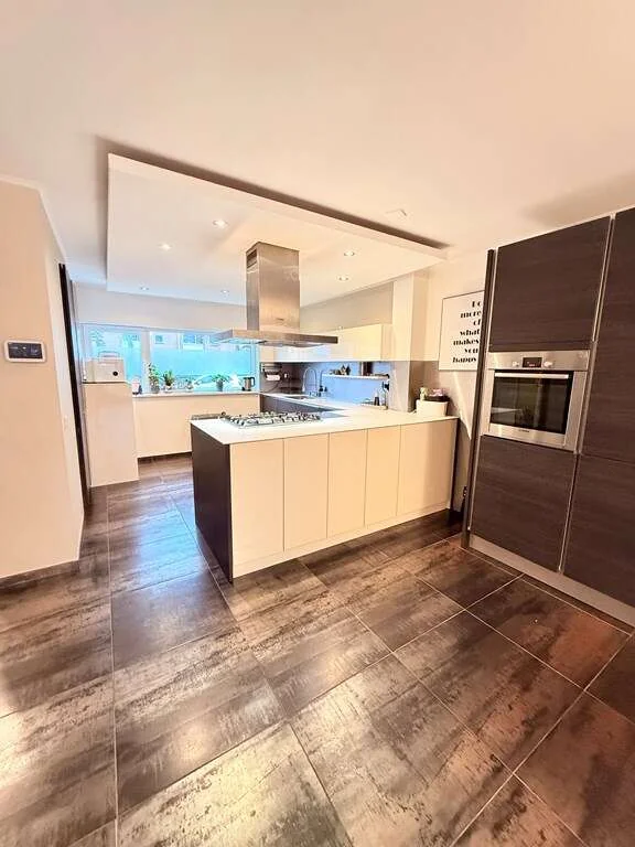 Foto van de Appartement gelegen aan de Loethoelilaan in Amstelveen