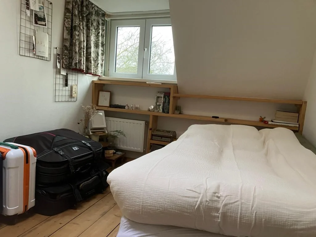 geblurde versie van de foto als achtergrond