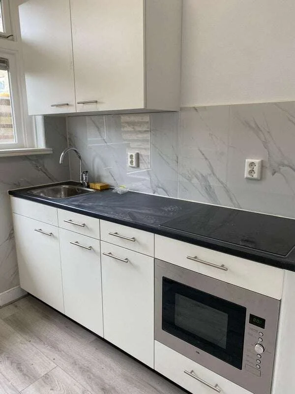 geblurde versie van de foto als achtergrond