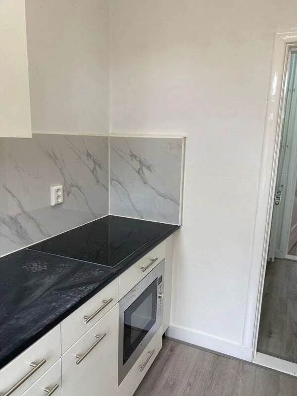 geblurde versie van de foto als achtergrond