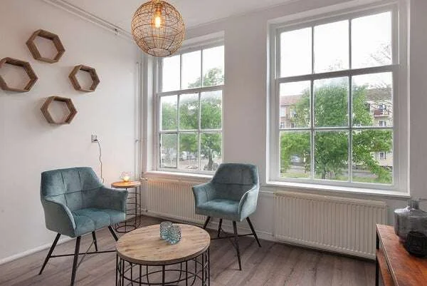 geblurde versie van de foto als achtergrond