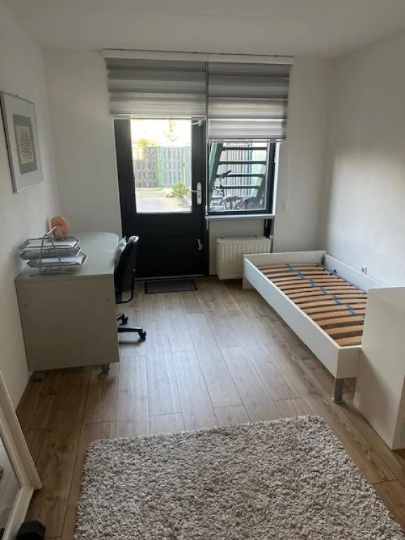 geblurde versie van de foto als achtergrond