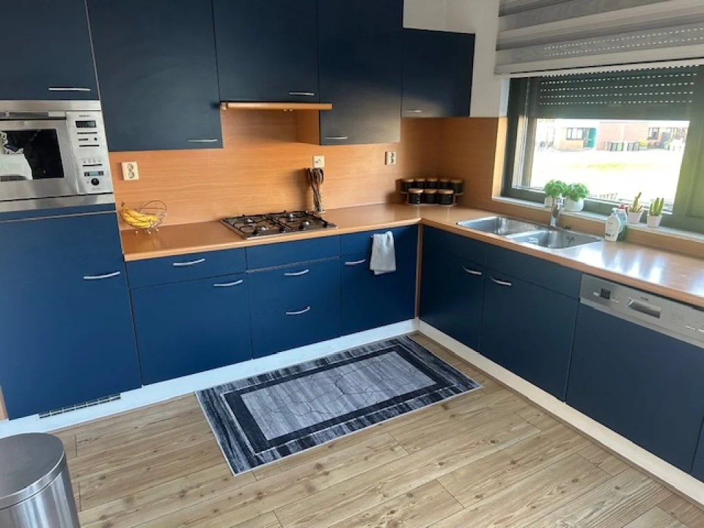 geblurde versie van de foto als achtergrond