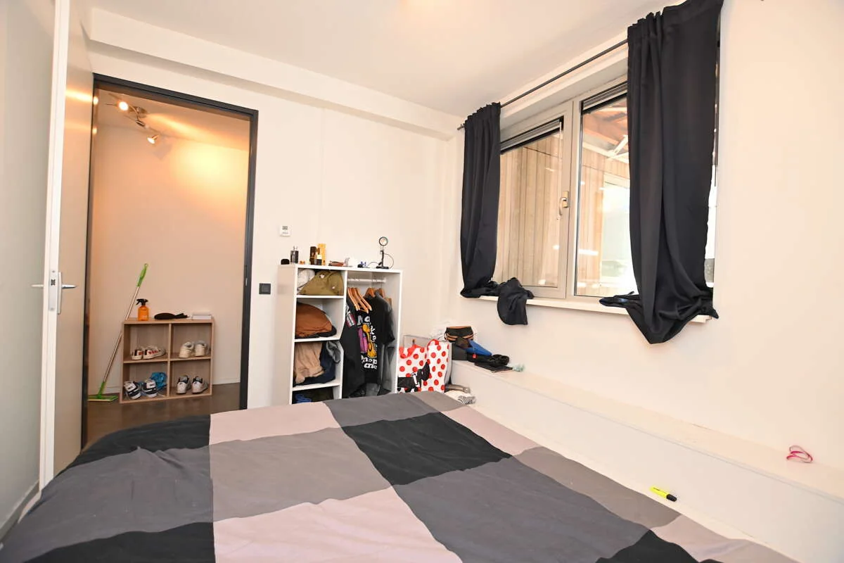 geblurde versie van de foto als achtergrond